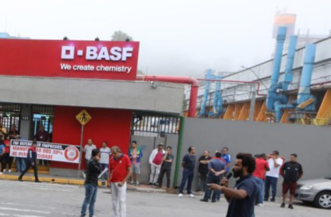 BASF: fábrica da Suvinil parada devido a um vazamento do perigoso acrilato de butila