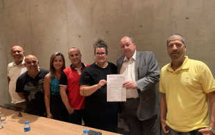 Representantes da FETQUIM entregam pauta de reivindicações dos trabalhadores farmacêuticos ao Sindusfarma