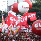 PM confisca caminhão, mas não impede marcha de 200 mil de seguir em São Paulo