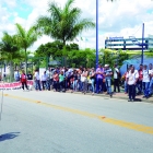 Trabalhadores fazem assembleia na Eurofarma em Itapevi