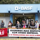 Funcionários realizam paralisação no administrativo da BASF Demarchi