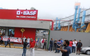 BASF: fábrica da Suvinil parada devido a um vazamento do perigoso acrilato de butila